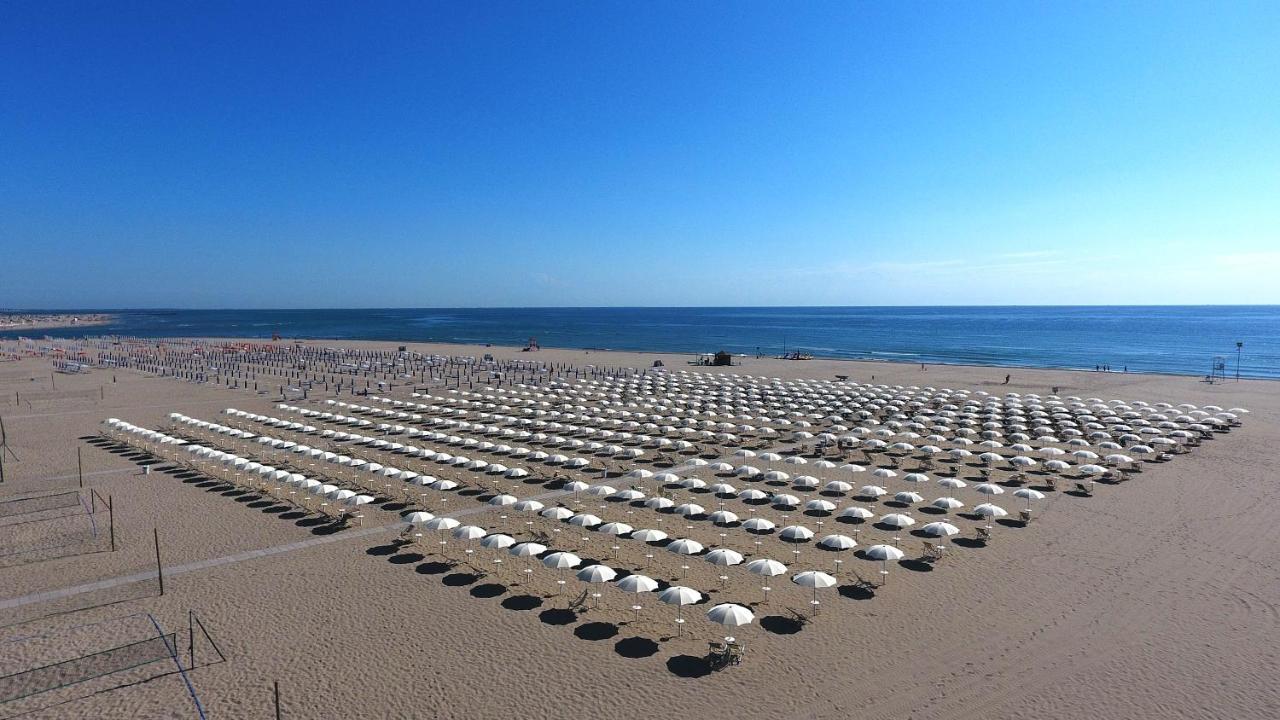 Albatross Mobile Homes On Camping Mare E Pineta Llido Degli Estensi Kültér fotó